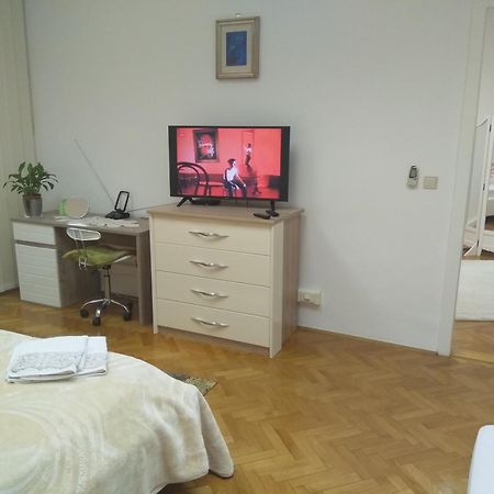 Apartman S.Antonio زغرب الغرفة الصورة